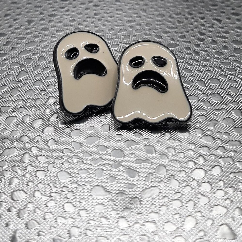 Set of 2 Spooky Ghost Enamel Pins 👻👻